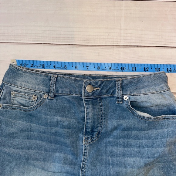 West Sport denim skirt in a size 2 
Spring Summer Office Church Dressy Casual✨ - Picture 3 of 6